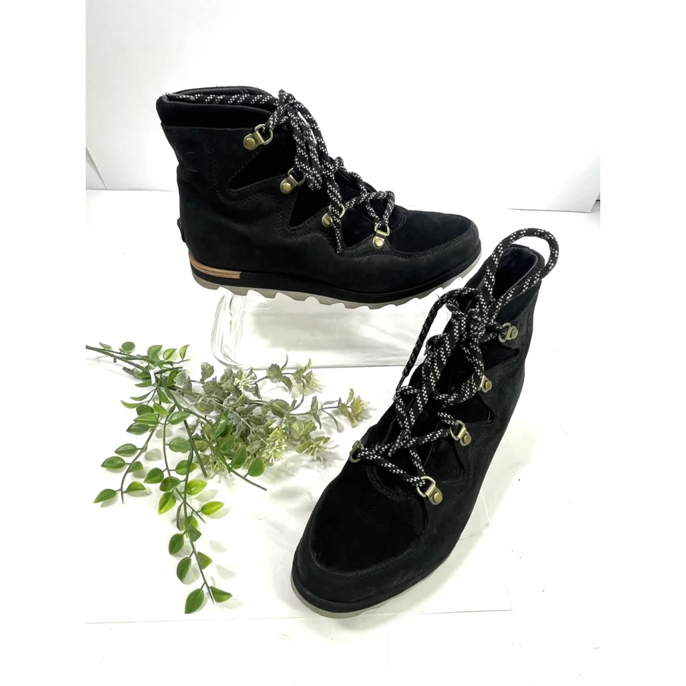 Sorel Boots Ankle Lug Boots Hiking Black Size 8 Suede Sneakchic Water Proof - Picture 2 of 14